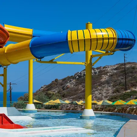 Aqua Sun Village מלון
