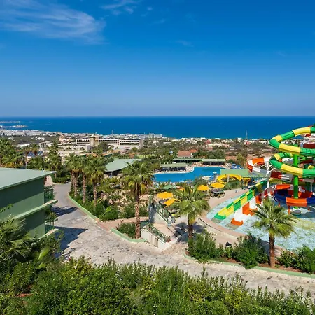 Aqua Sun Village מלון הרסוניסוס