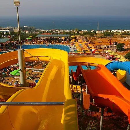 Aqua Sun Village מלון הרסוניסוס